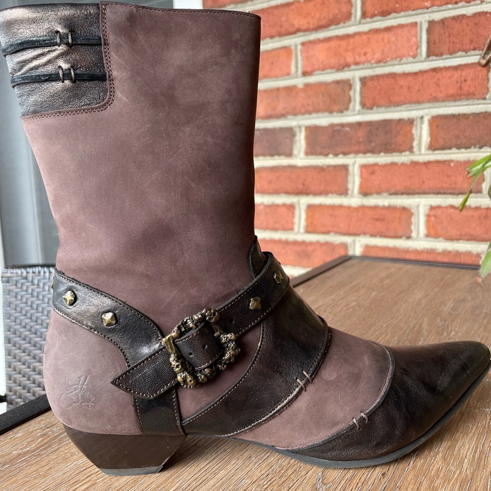 Fluevog Spencer boots (Truth family) LIKE NEW Sz 8